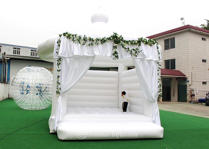White Inflatable Bounce House