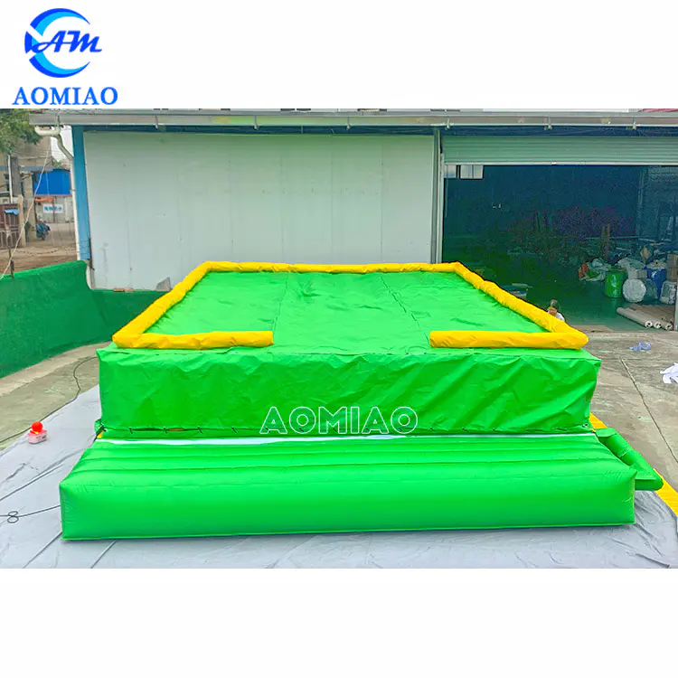 Inflatable freefall air bag for safety landing